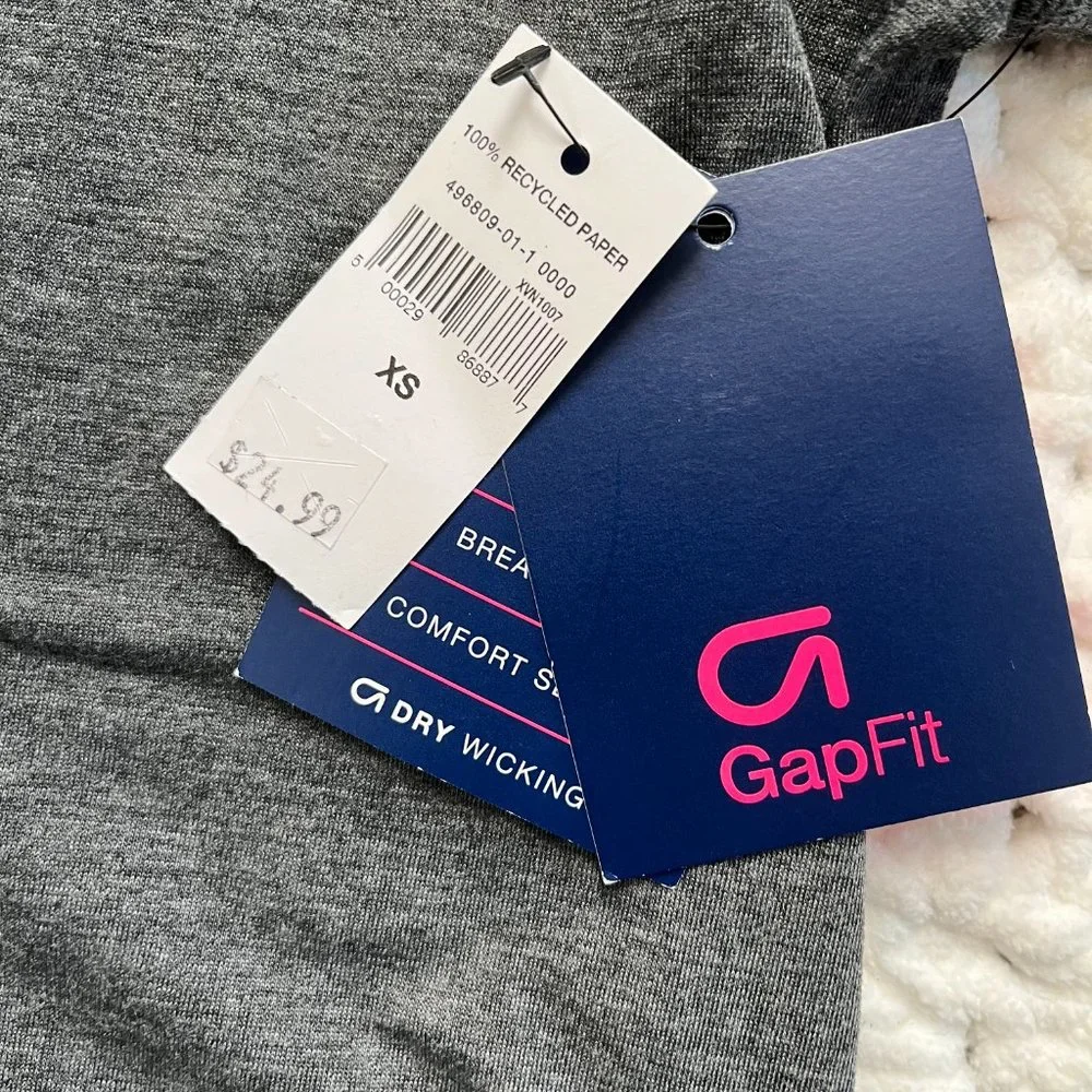 NWT Girls GAP GapFit Dry Fit Athletic Shirt (Gray) XS